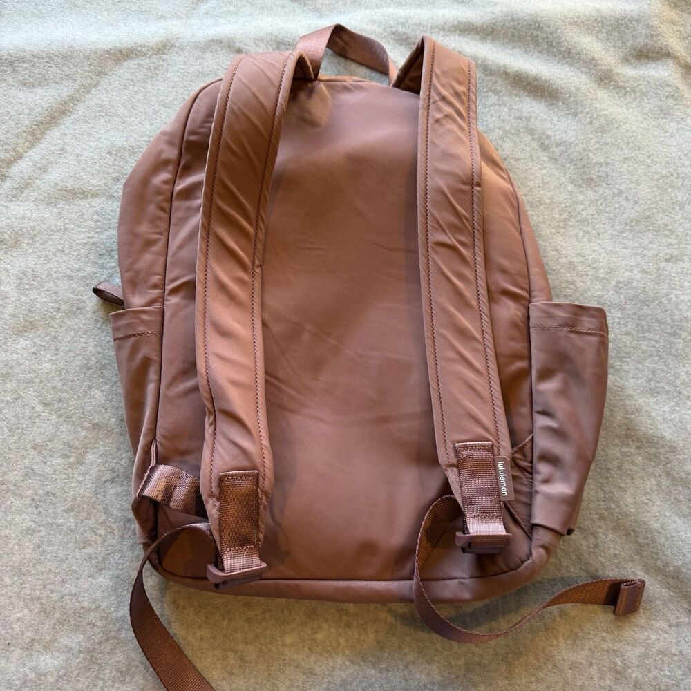 Lululemon Everywhere Backpack 22L Spiced Chai / Dusty Rose - Picture 13 of 13